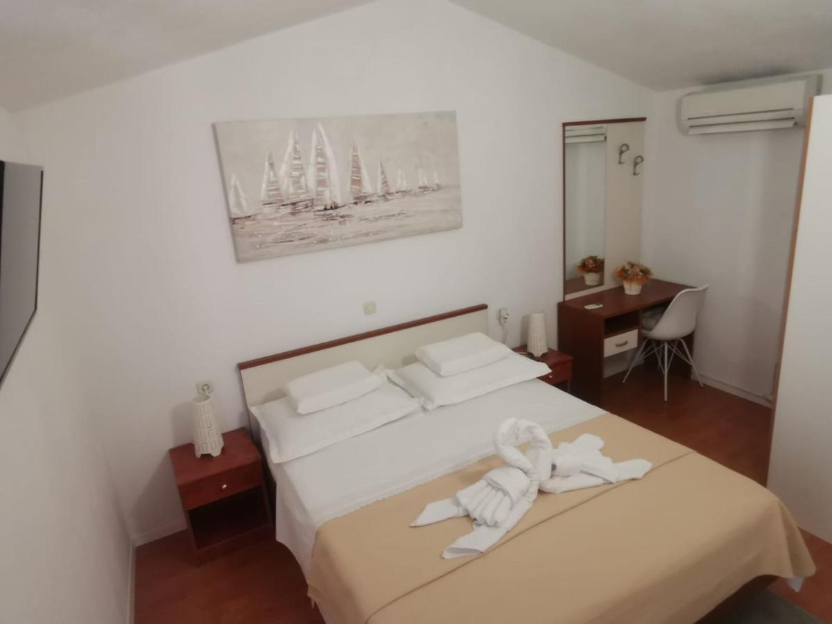 Marica Lägenhet Makarska Exteriör bild